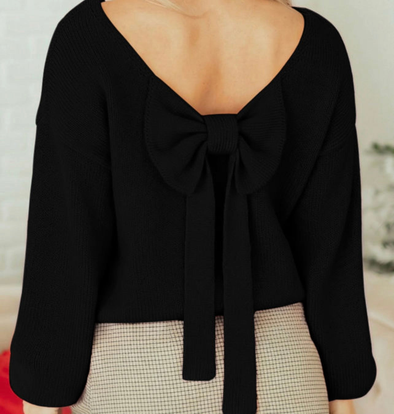 Black Backless Bow Sweater